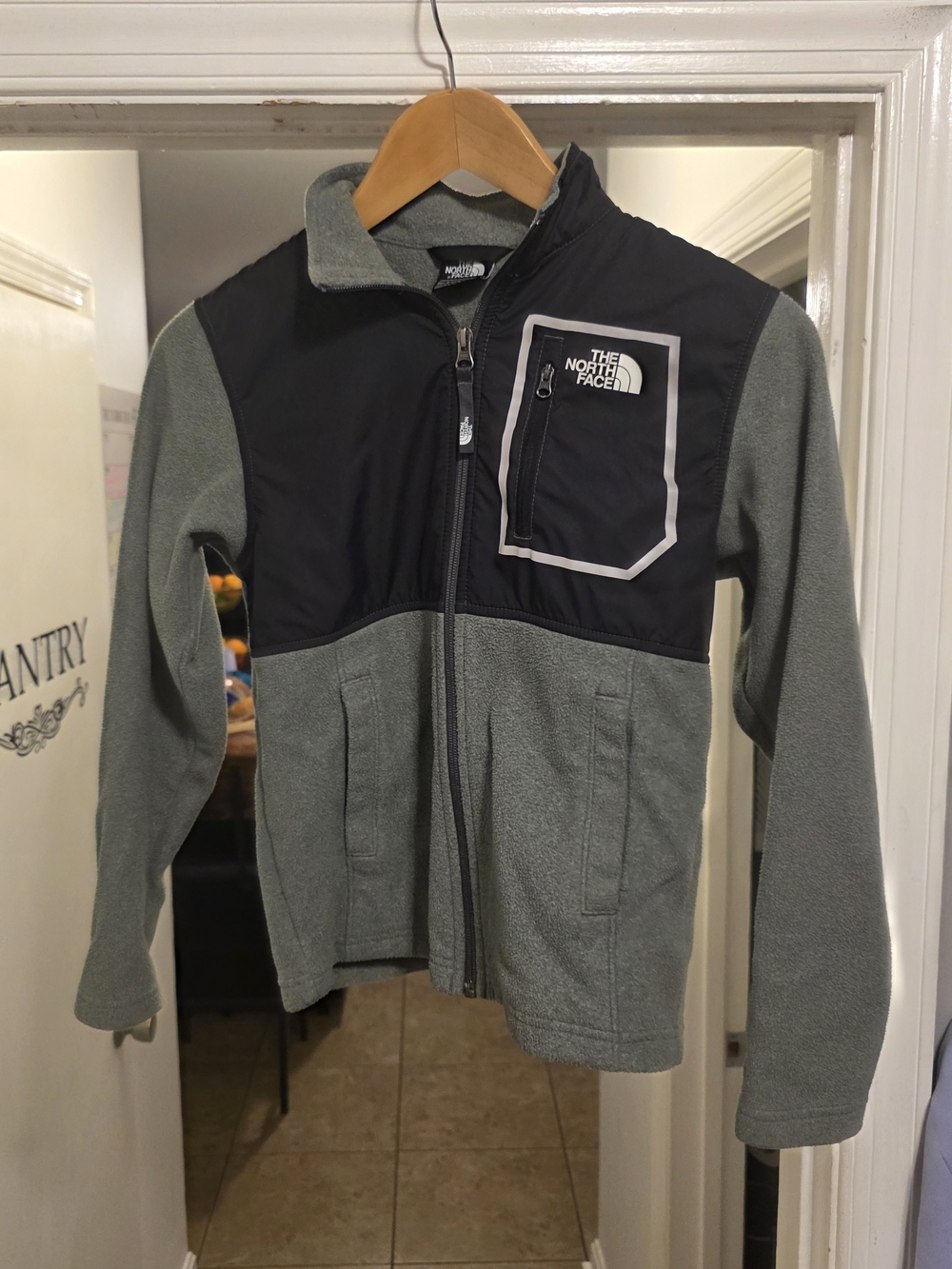 The North Face Grey and Black Fleece Full-Zip Jacket Boys Medium